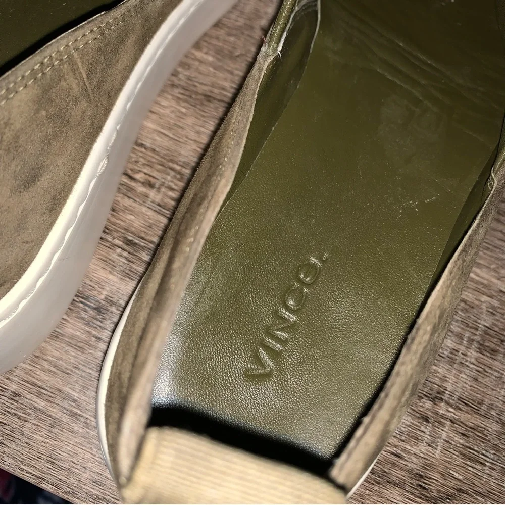 Womens 7 VINCE SAXTON Olive Green Suede Leather Rubber Platform Slip On Sneakers